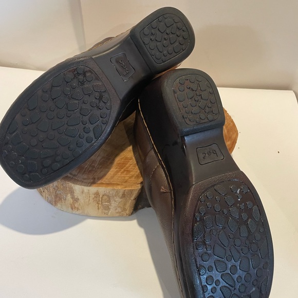 b.o.c. Women's Brown Leather Loafers - Picture 10 of 11